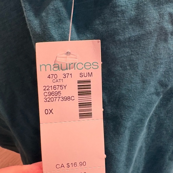 Maurices Green Relaxed Short Sleeve T-Shirt - Picture 5 of 7